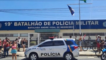 Após matar esposa grávida, PM atira contra policiais no batalhão do Pina; um militar morre e outros três ficam feridos