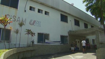 Menina vítima de estupro recebe doações no Recife 