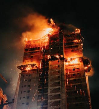 IC realiza perícia de edifício em construção que pegou fogo no bairro da Torre