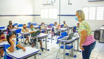 Prefeitura do Recife anuncia contratação de 500 professores para a rede municipal de ensino