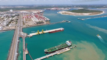Píer de granéis líquidos do Porto de Suape será requalificado e ampliado para receber navios de maior extensão
