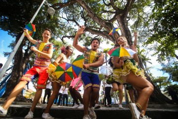 O frevo pode deixar de ser Patrimônio Cultural do Brasil, neste domingo (13)