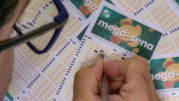 Mega-Sena pode pagar prêmio acumulado em R$ 110 milhões neste sábado 