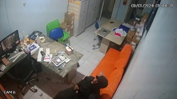 Homem invade casa lotérica e rouba R$ 200 mil em Salgueiro; ele segue foragido