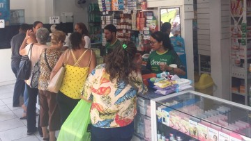 Aumenta procura por máscaras e álcool em gel nas farmácias do Recife 