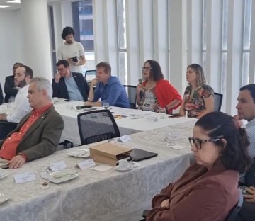Ministra Luciana Santos e Pierre Lucena discutem potencialidades do Nordeste no Porto Digital
