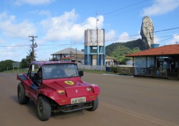 Moradores de Fernando de Noronha desaprovam Lei que proíbe circulação de carros à combustão na Ilha 