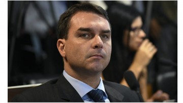 Ministério Público do Rio de Janeiro, aponta Flávio Bolsonaro em suposto esquema de corrupção