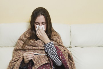 Saiba diferenciar os sintomas de gripe, resfriado e Covi-19 