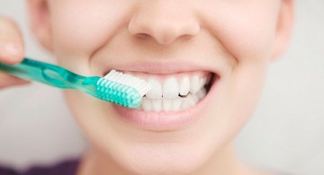 'Escovas de dente devem ser descartadas pós-pandemia', diz especialista