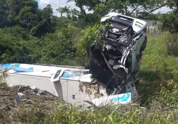 Capotamento de caminhão deixa um morto na rodovia PE-07, em Jaboatão