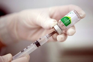 Recife abre vacinação contra covid-19 para idosos de 73 e 74 anos