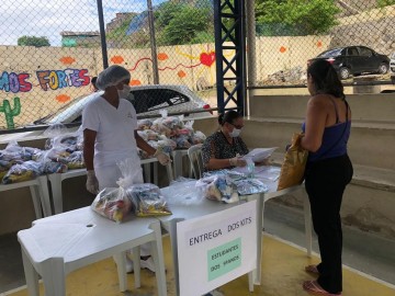 Estudantes da rede municipal do Recife vão receber cestas básicas e kits pedagógicos