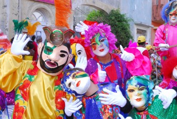 Prefeitos de Garanhuns e Bezerros destacam sobre programações de carnaval