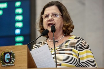 “É impossível uma convivência com o PSB dentro da dignidade política”, diz Teresa Leitão 