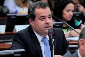 Danilo Cabral ressalta a urgência da votação do Fundeb na Câmara dos Deputados 