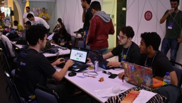 Evento Hacker Cidadão debate a mobilidade e premia iniciativas e projetos de inovação