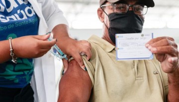 Cabo aplica mais de 1.400 doses no primeiro dia de vacinação do grupo 65+