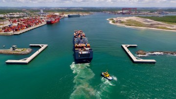Porto de Suape ganha nova linha de cabotagem da empresa Mercosul Line