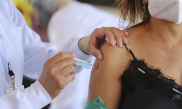 Pernambuco ultrapassa 40% da população com vacinação completa