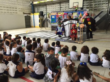 Operação volta às aulas orienta os motoristas nas vias mais movimentadas do Recife