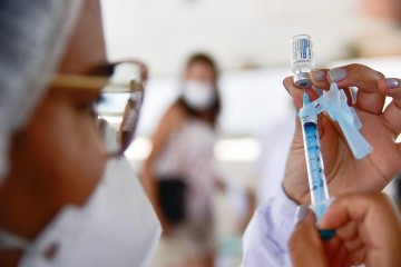 Mais da metade dos caruaruenses acima de 18 anos recebeu a 1ª dose da vacina contra a Covid-19 