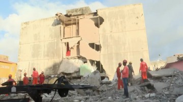 Saiba quem já foi resgatado dos escombros do desabamento do Edifício Lene, em Olinda, condenado para moradia desde 2001