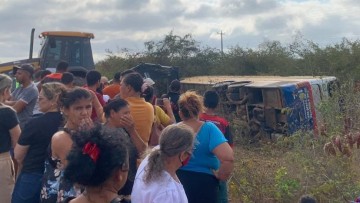 Sinistro de trânsito com romeiros foi causado por falha mecânica, segundo empresa de ônibus; Polícia investiga caso