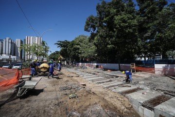 Prefeitura do Recife avança com as obras de drenagem e pavimentação da Avenida Mário Melo