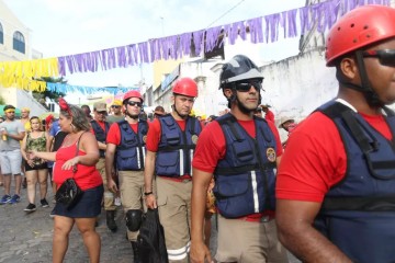  No combate às enchentes, Paulo Câmara antecipa nomeação de 92 novos soldados do Corpo de Bombeiros