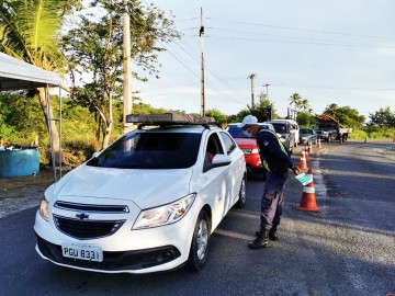Itamaracá fecha entrada da ilha para veículos de turismo por causa da alta da covid-19