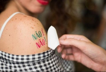 Quase metade das brasileiras já sofreu assédio ou importunação sexual em festas de Carnaval