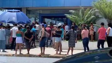 Ruas de Jaboatão dos Guararapes têm aglomerações em meio à pandemia