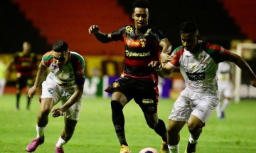 Salgueiro vence Sport em Recife e lidera Pernambucano