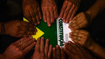 Marcada pela participação popular, Constituição brasileira completa 35 anos 