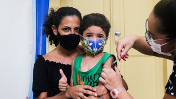 Recife retoma aplicação de segunda dose da vacina contra covid-19 em crianças de 3 e 4 anos nesta sexta