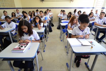 Alepe debate o retorno das aulas presenciais nas escolas da rede pública