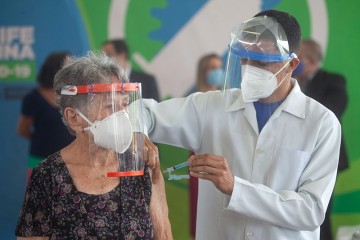 Em Pernambuco, mais de 1 milhão de idosos já tomaram a 3ª dose da vacina contra a Covid-19