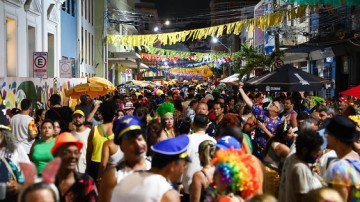 Carnaval deve ganhar mais dias de festa em 2025
