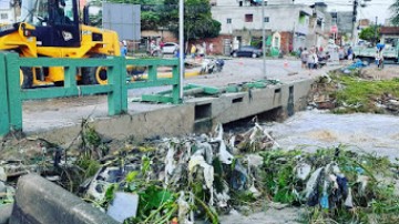 Panorama CBN: Toneladas de lixo retirados dos canais após chuvas em Caruaru