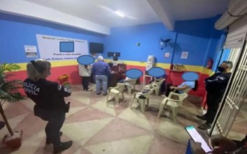 Polícia Civil interdita laboratório em Jaboatão dos Guararapes