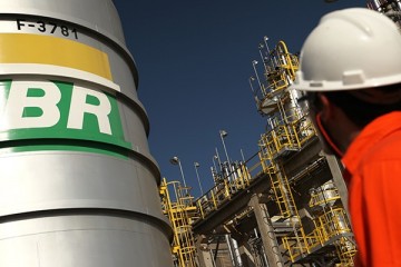 Petrobras reduz em R$ 0,44 valor do diesel e em R$ 0,40 o da gasolina; preço do gás de cozinha tem queda de 21,3%