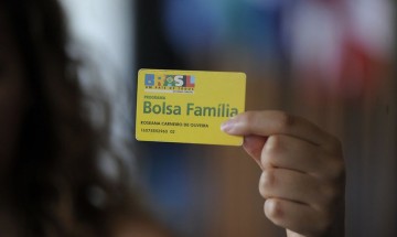 Bolsa Família: famílias maiores terão adicional de R$ 50