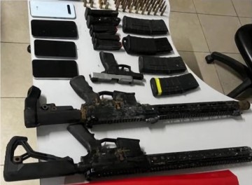 Ex-militar da Marinha é preso com fuzis, pistolas e munições de uso restrito em Vitória de Santo Antão