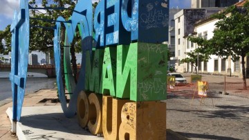 Equipamentos do centro do Recife sofrem com depredação e vandalismo 