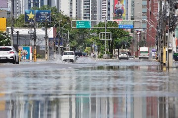 31 dias depois, pessoas diretamente afetadas pelo temporal do final de maio denunciam falta de amparo das prefeituras