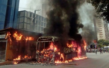 Comissão é instaurada para investigar últimos incêndios nos ônibus do Recife