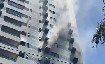 Incêndio atinge apartamento na Zona Norte do Recife