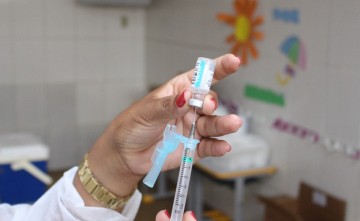 Recife amplia vacinação contra a covid-19 para pessoas a partir de 14 anos