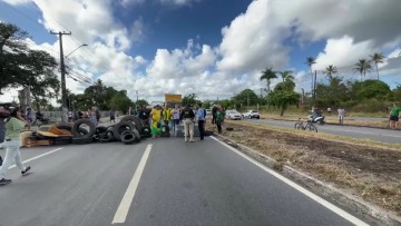 Mesmo após decisão do STF, manifestantes bloqueiam rodovias em Pernambuco e pedem intervenção federal